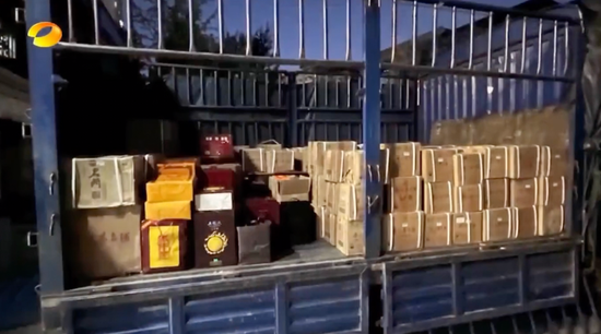 县委原书记建房存赃款赃物，墙中藏1200余万现金，烟酒装了一货车！