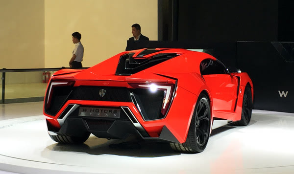 {體育投注}(世界上最贵的莱肯跑车图片)