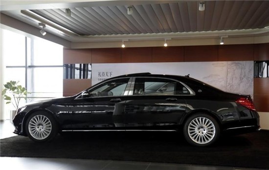 {賭波}(奔驰450suv新车报价2022款越野车)