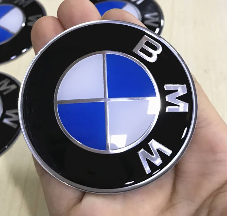 {體育投注}(宝马车标志)